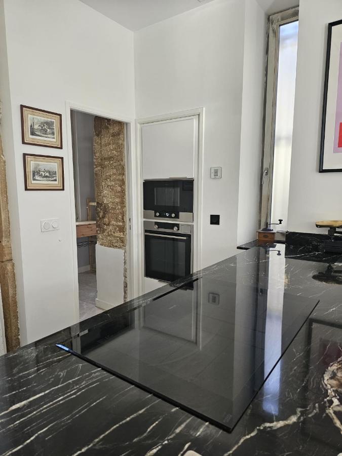 Apartment Chateau Grandclement Lyon Villeurbanne Niveau Rdc - Tresor Cache En Ville Avec Vue Piscine Et Parc Villeurbanne