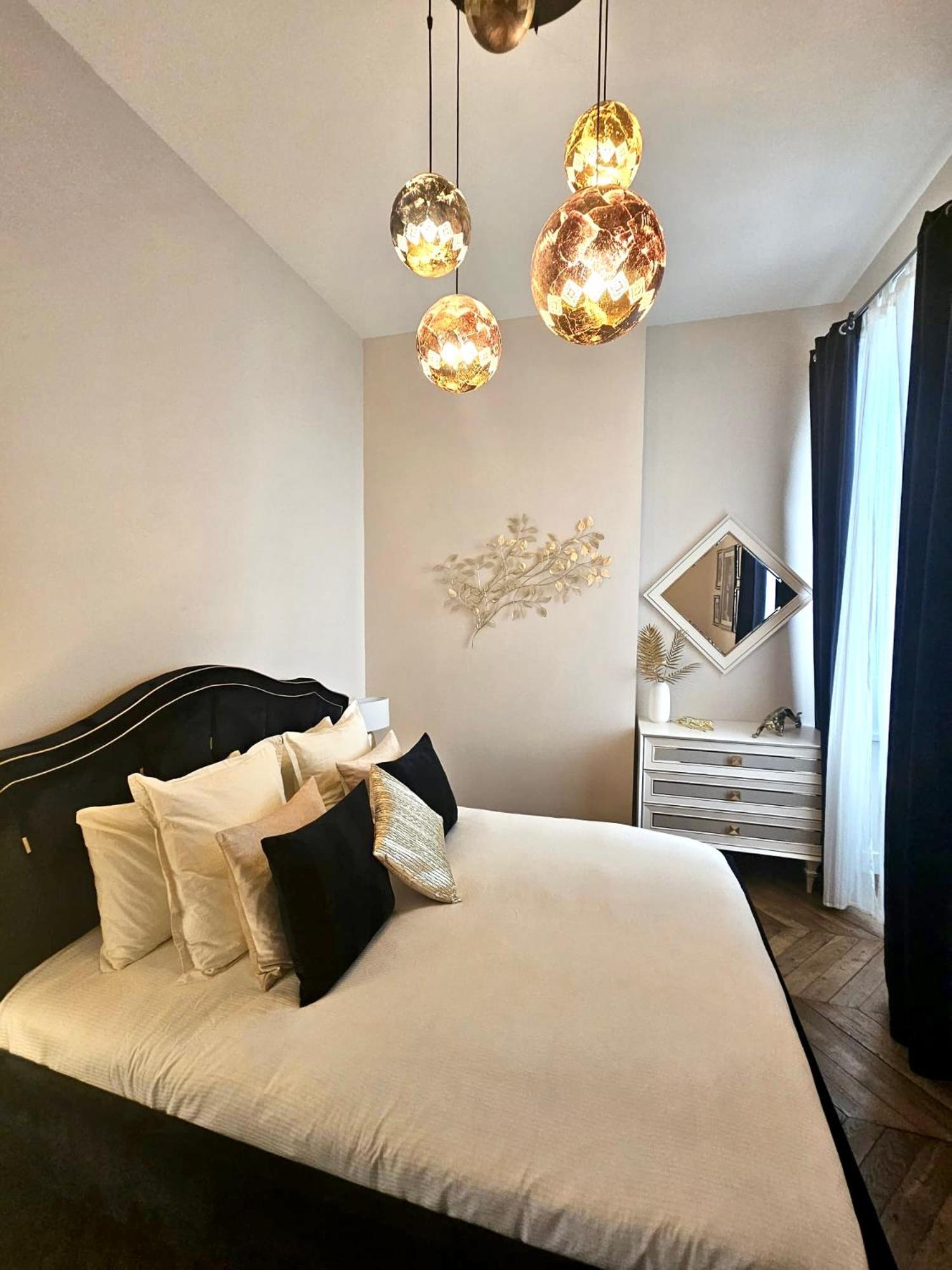 Apartment Chateau Grandclement Lyon Villeurbanne Niveau Rdc - Tresor Cache En Ville Avec Vue Piscine Et Parc *
